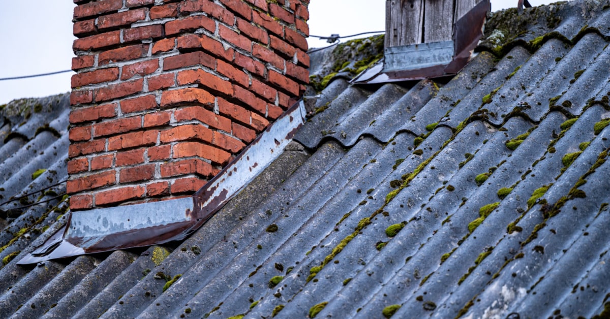 Fuite de toiture : Causes probables, solutions et prix indicatifs